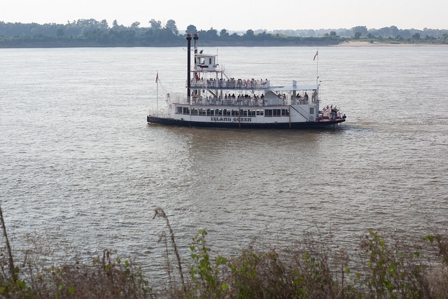 Memphis Island Queen
