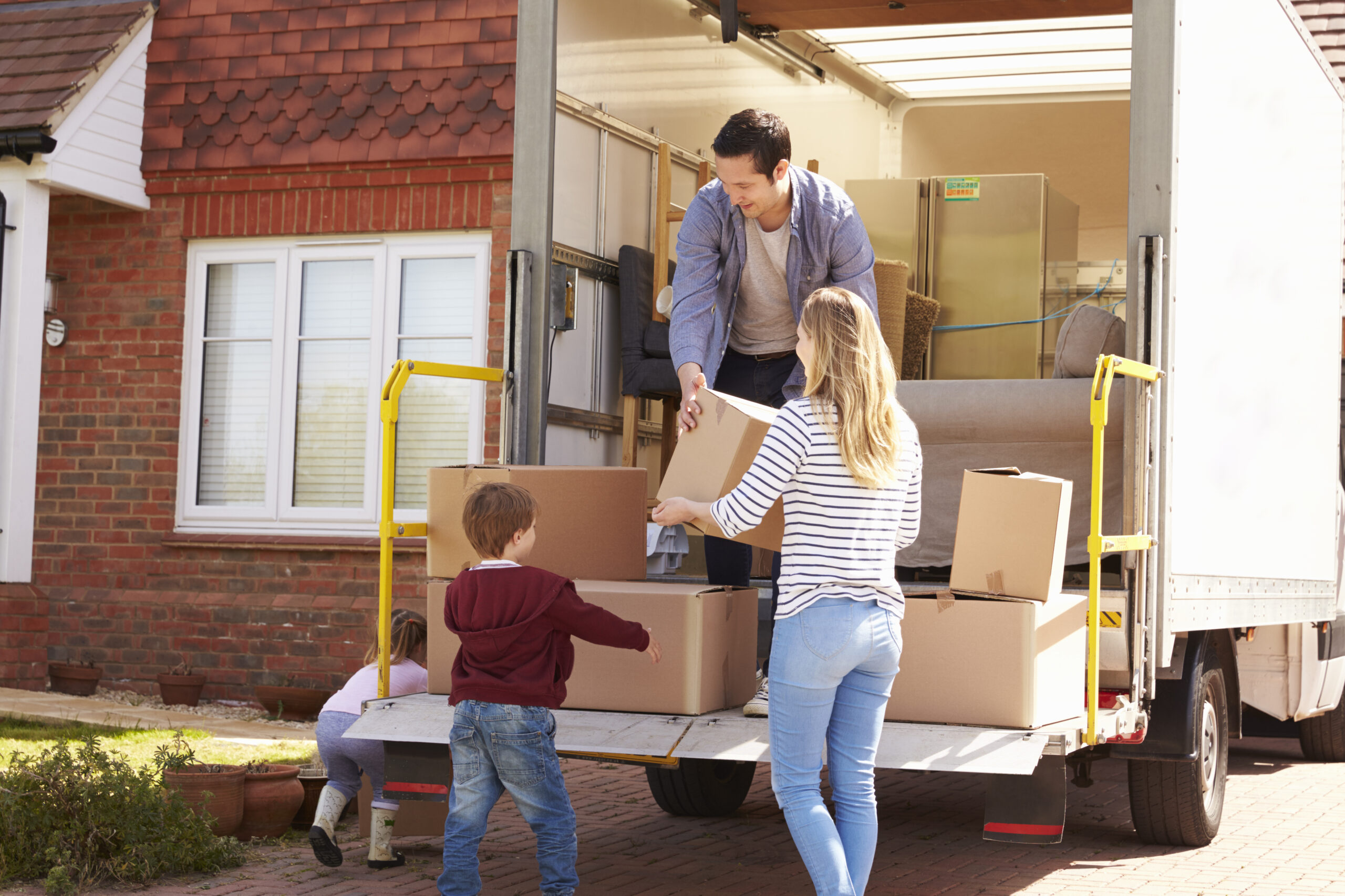 Do Storage Facilities Offer Moving Truck Rentals? How to Get a Free Moving Truck with Your Storage Rental